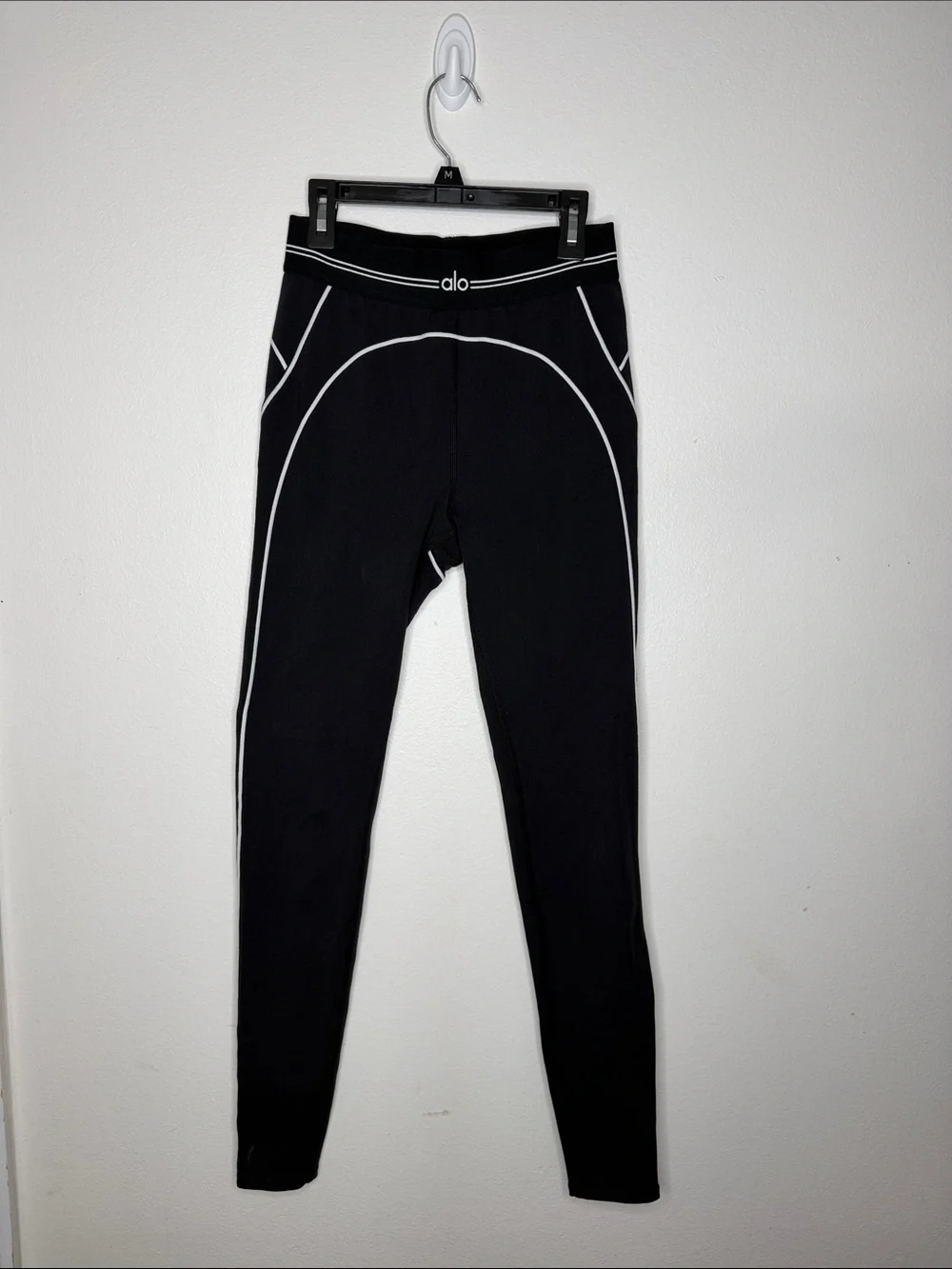 ALO Yoga Black Leggings with White Piping